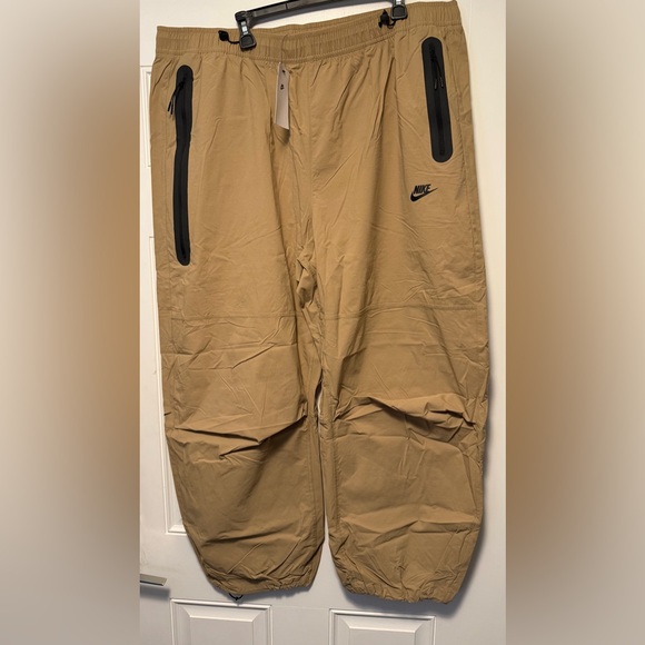 Nike men’s xl or xxl tech pants NWT